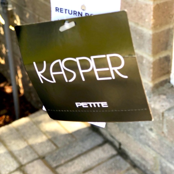 NWT Kasper Blazer. - Picture 4 of 6